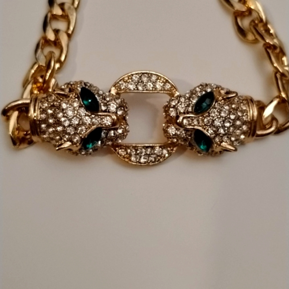 Jewelry - Picture 5 of 7